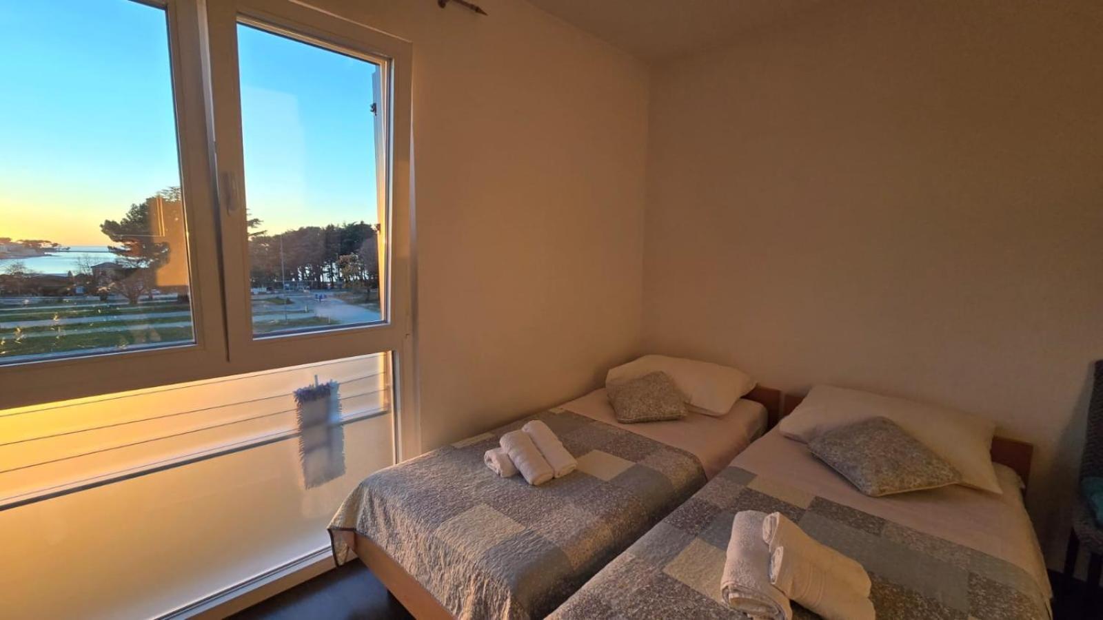 Studio Apartment Ljubica For 2 Persons 150M From The Beach Porec Exterior photo
